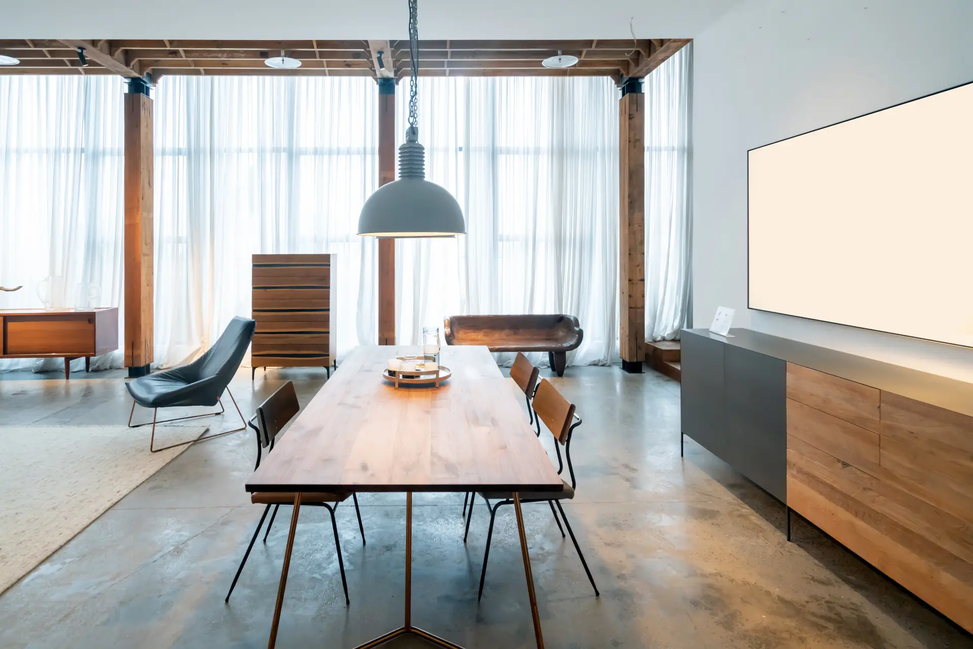 mobilier industriel et bois massif